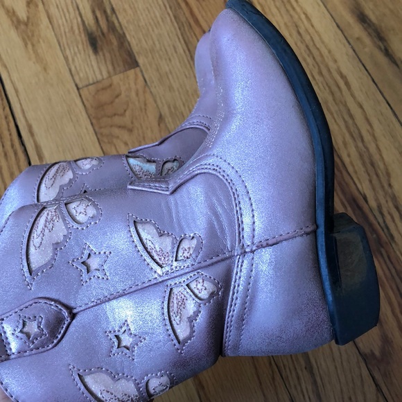 Shoes - Picture 4 of 6